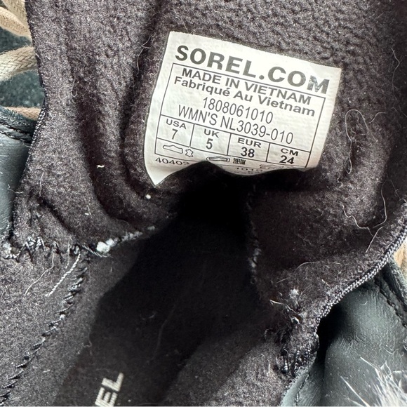 Sorel explorer joan Black Winter Boots with Faux Fur Trim - Picture 11 of 11